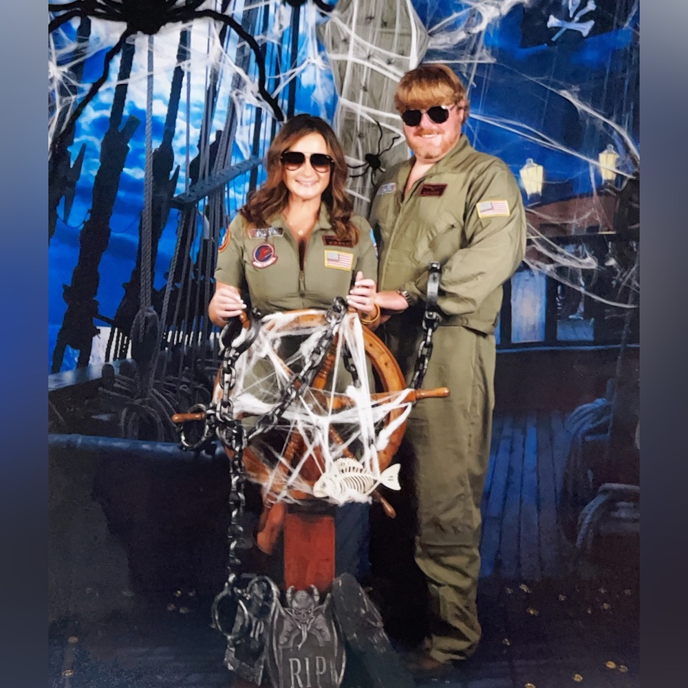 Men’s top gun Halloween costume